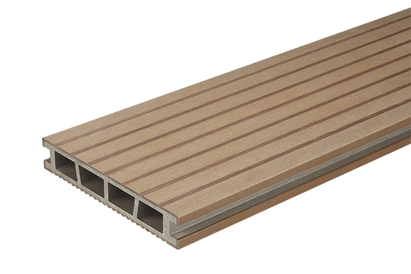 Tablero de terraza de teca cepillada